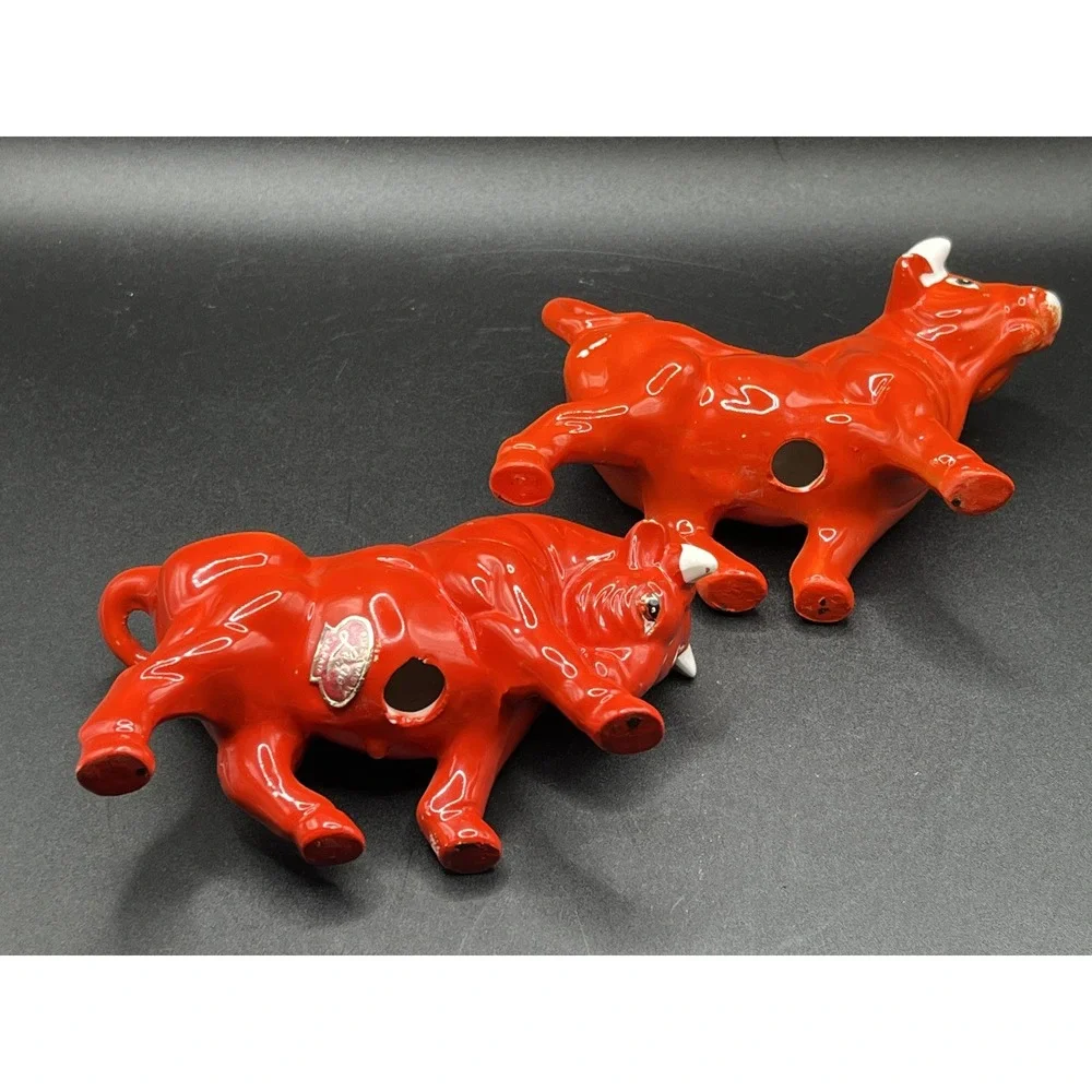 1960s Red Bulls Salt & Pepper Shakers Lego Japan Vtg MCM Ceramic‎ 3